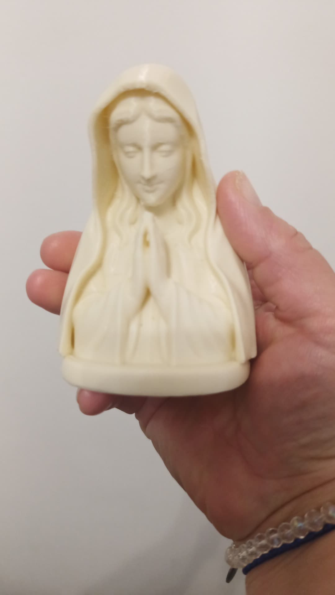 Virgen incluye led